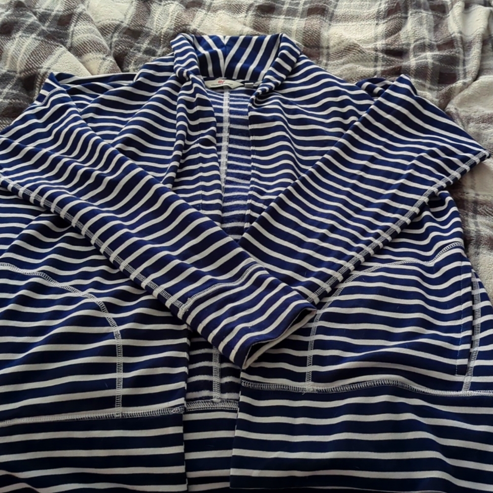 Vineyard Vines open cardigan, size M.